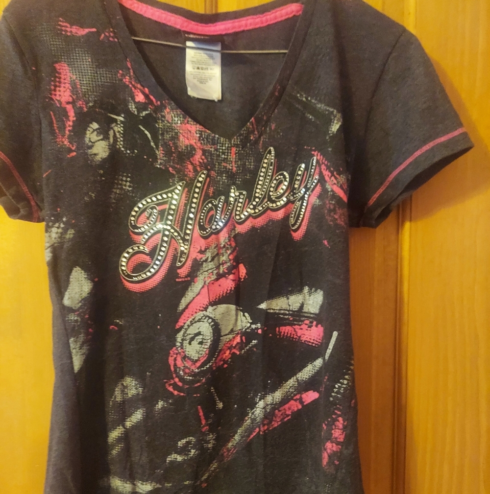 Ladies Size Medium Harley Davidson T-shirt, Blues City Harley, Memphis, TN